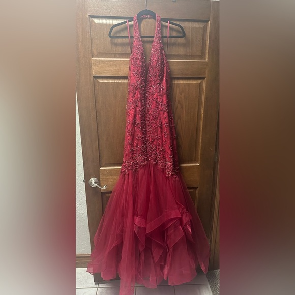 Aspeed Prom Dress - Picture 5 of 8